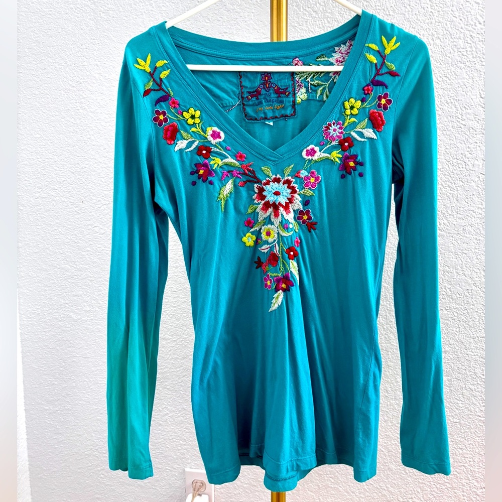 Johnny Was embroidered blouse - great condition